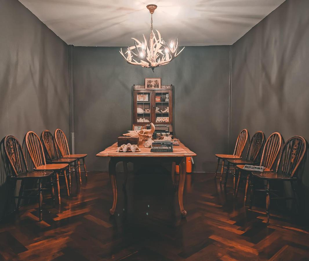 J No.14 Bed and Breakfast Bangkok Buitenkant foto