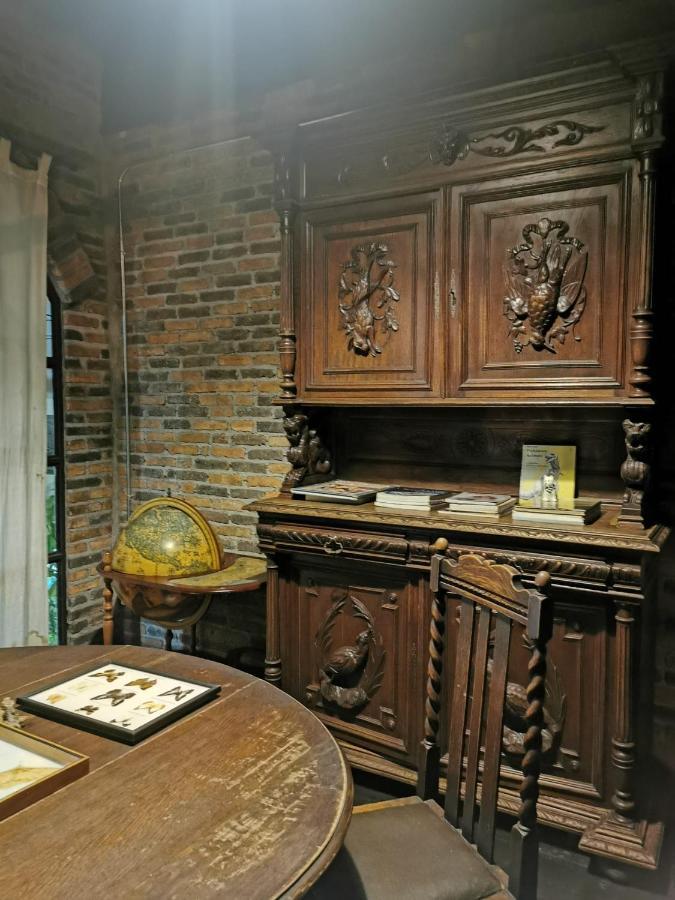 J No.14 Bed and Breakfast Bangkok Buitenkant foto
