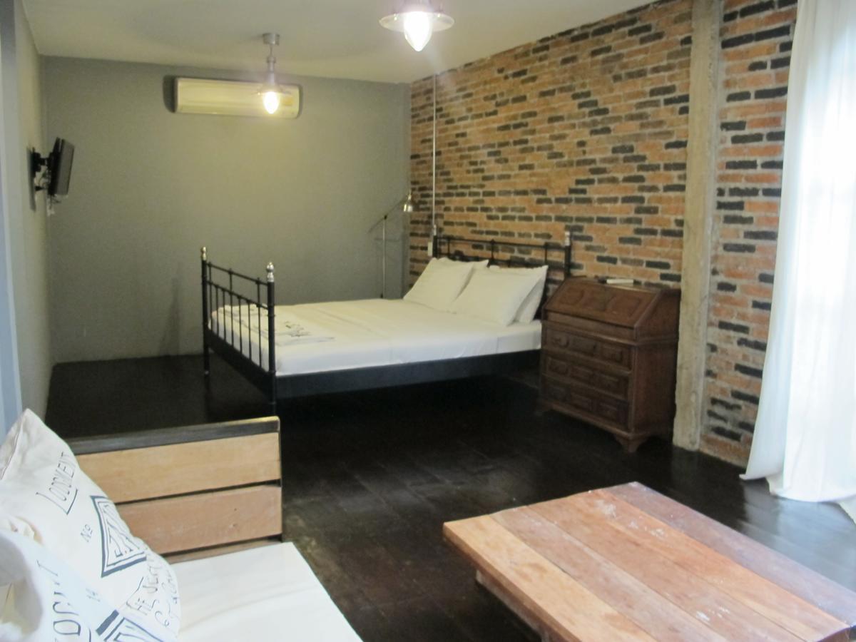 J No.14 Bed and Breakfast Bangkok Buitenkant foto