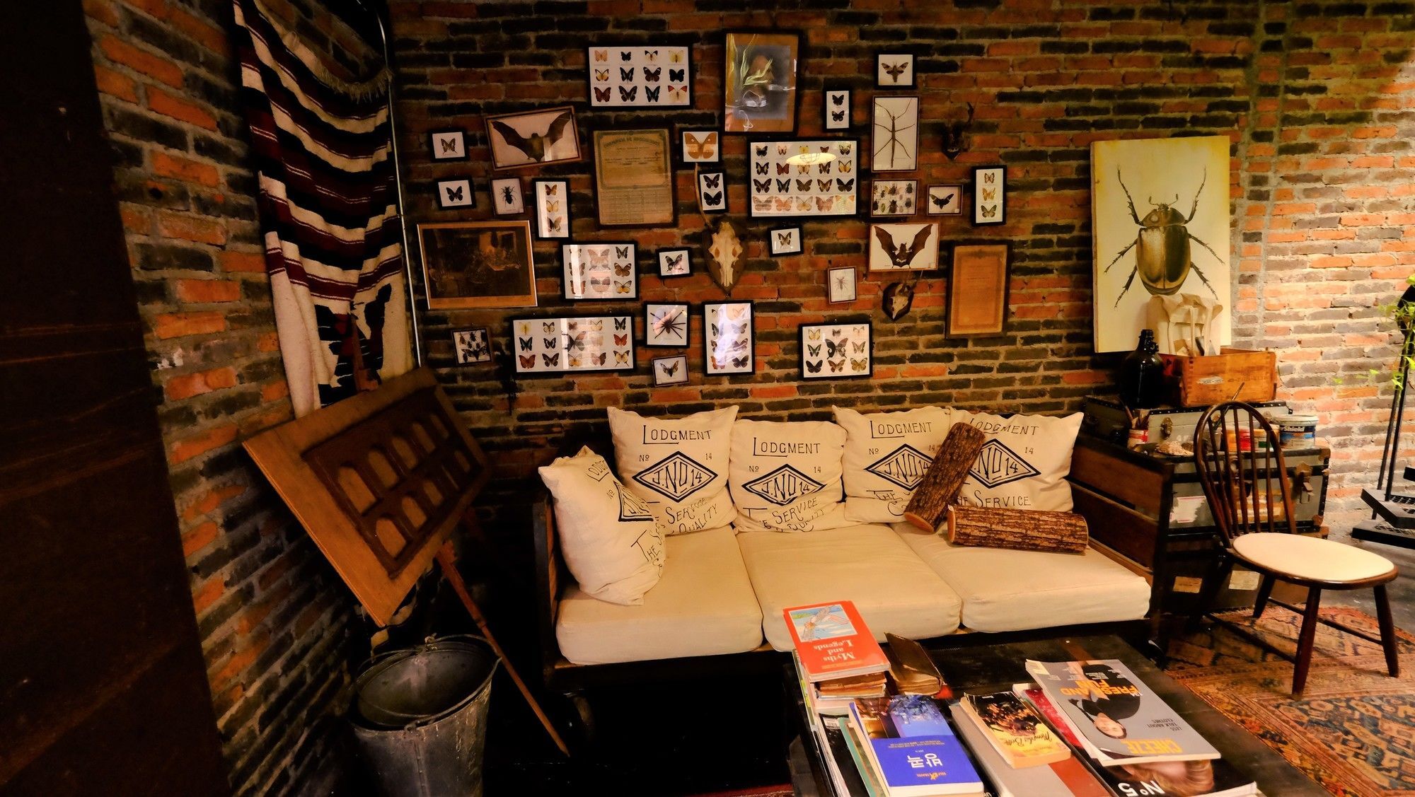 J No.14 Bed and Breakfast Bangkok Buitenkant foto