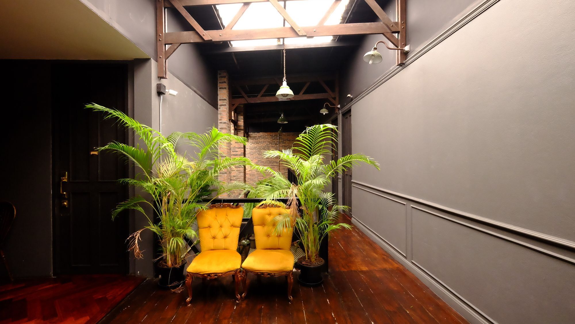 J No.14 Bed and Breakfast Bangkok Buitenkant foto