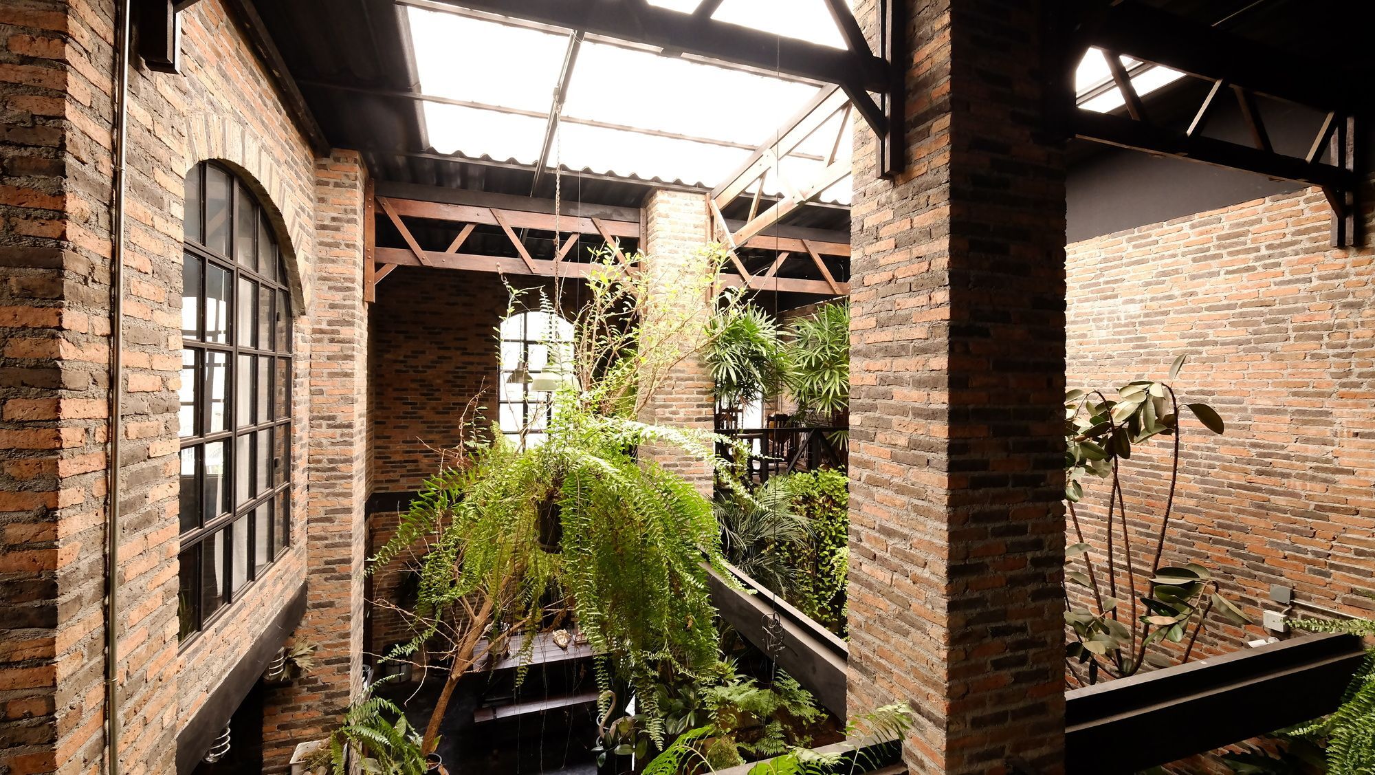 J No.14 Bed and Breakfast Bangkok Buitenkant foto